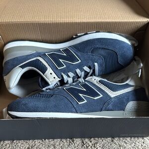 New Balance Women’s  Blue Sneakers